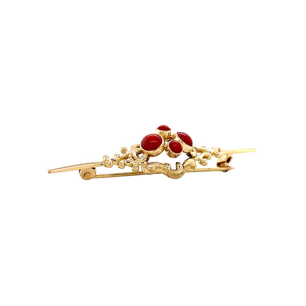 vintage Gold brooch with blood coral 14 kt