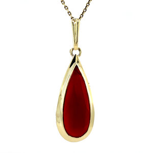 Gold pendant with carnelian 14 kt