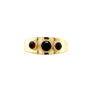 Gold ring with garnet 14 krt