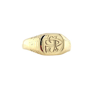 Gold signet ring with engraving 14 krt