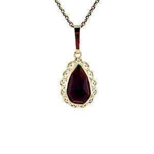 Gold pendant with garnet 14 carat