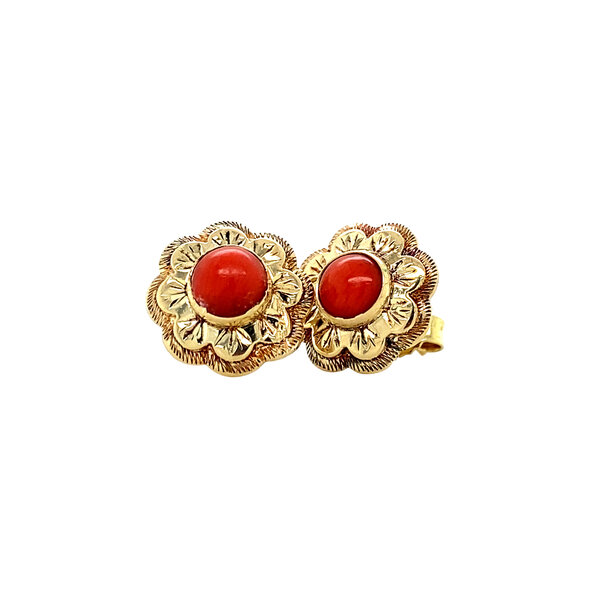 vintage Gold ear studs with blood coral 14 krt