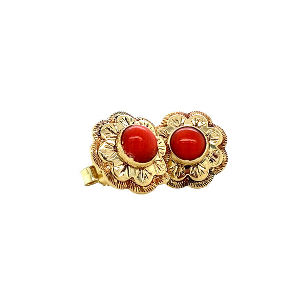 vintage Gold ear studs with blood coral 14 krt