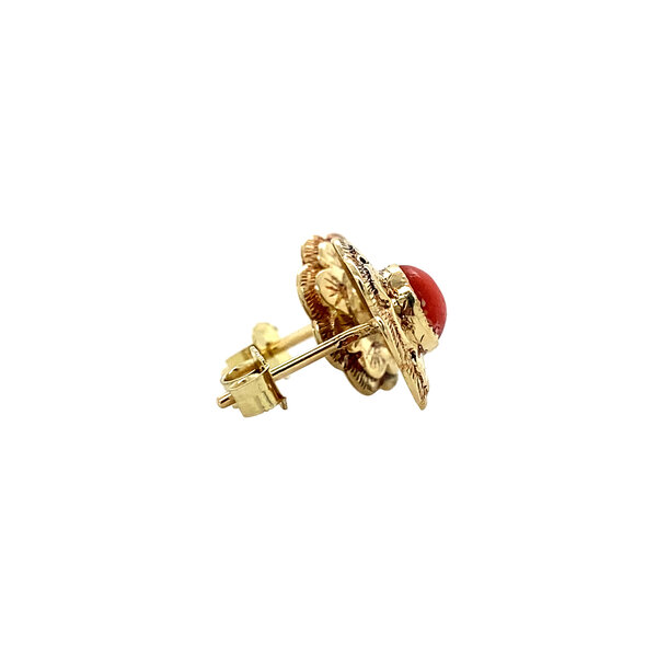 vintage Gold ear studs with blood coral 14 krt