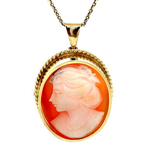 Gold pendant with cameo 14 kt