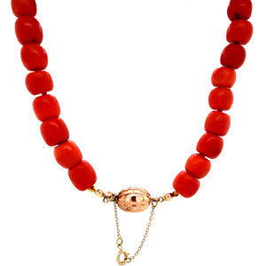 Blood coral necklace with gold clasp 47 cm 14 krt