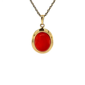 Gold pendant with blood coral 14 krt