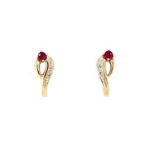 Gold ear studs with ruby and diamond 14 krt
