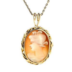 Golden pendant with cameo 14 kt