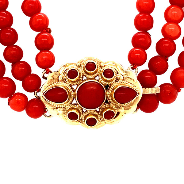 vintage Bloedkoraal collier met gouden sluiting 14 krt