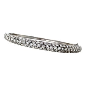 White gold bangle with diamonds 18 krt