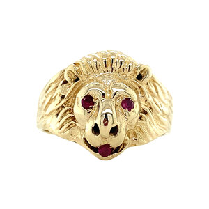 Gold ring with ruby 14 krt