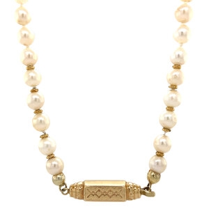 Pearl necklace with gold clasp 14 krt