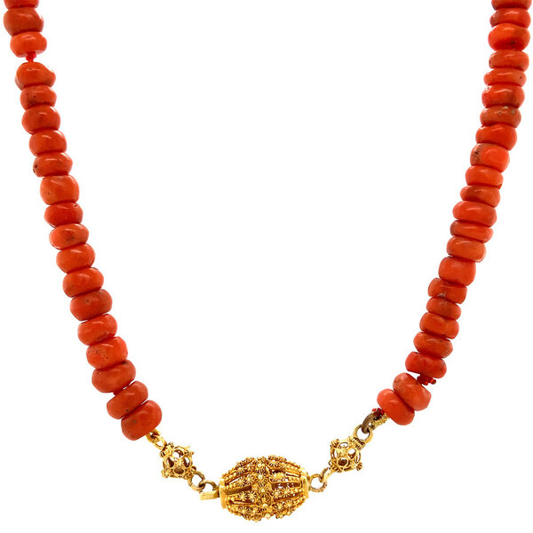 vintage Bloedkoraal collier met gouden sluiting 14 krt