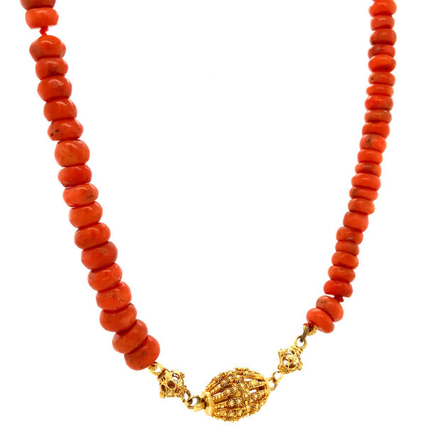 vintage Bloedkoraal collier met gouden sluiting 14 krt