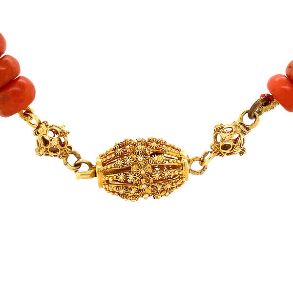 vintage Bloedkoraal collier met gouden sluiting 14 krt