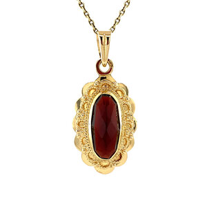 Gold pendant with garnet 14 ct