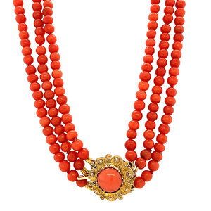 Bloedkoraal collier met gouden sluiting 14 krt