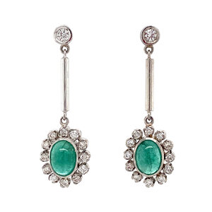 Platinum earrings with emerald and diamond 950