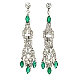Platinum drop earrings with emerald and diamond 950