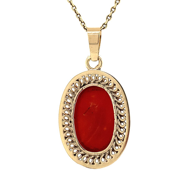 vintage Gold pendant with blood coral 14 kt