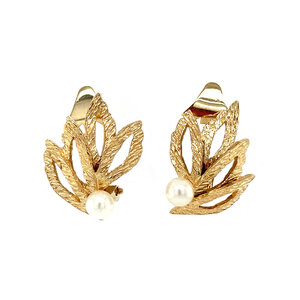 Fantasy ear clips with pearl 9 kt