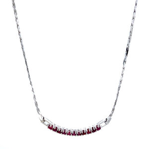 White gold necklace with ruby 14 krt