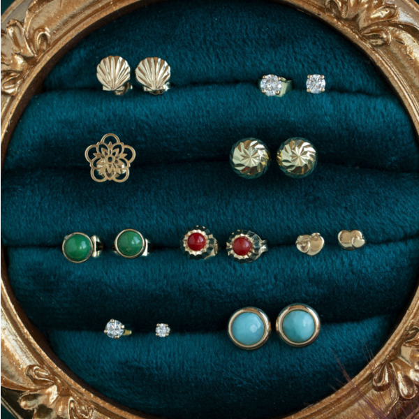 vintage Gouden solitair oorstekers met groene turkoois 14 krt