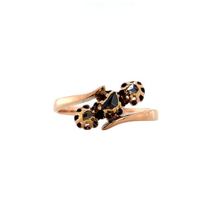 Rose gold strike ring with rose diamond 14 krt