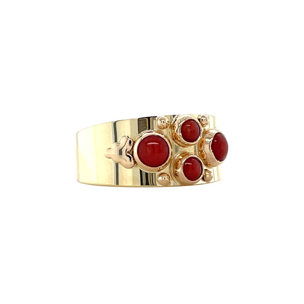 vintage Gouden vintage ring met bloedkoraal 14 krt
