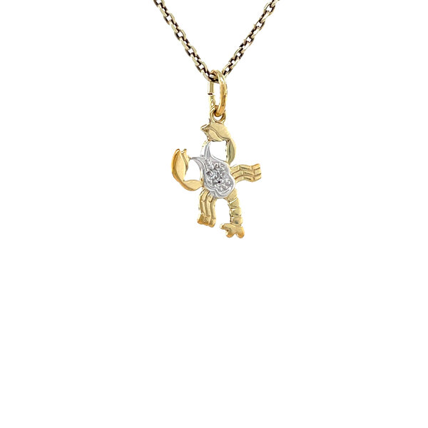 vintage Gold vintage scorpion pendant with diamond 14 kt