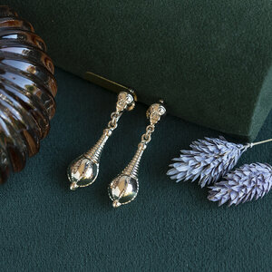 Golden vintage fantasy earrings 14 kt