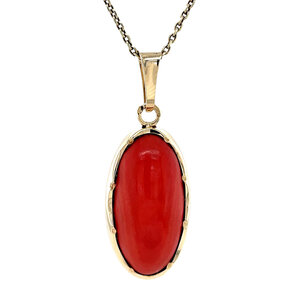 Gold pendant with blood coral 14 carat