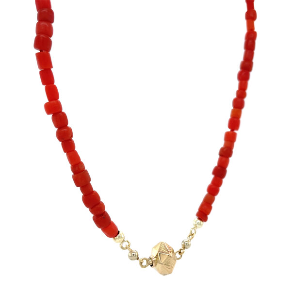 vintage Vintage blood coral necklace with 14 carat gold clasp