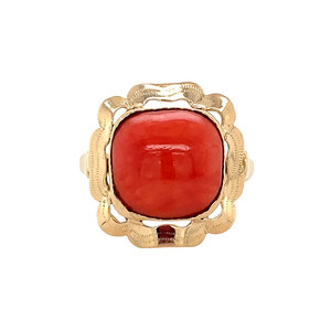 Gold ring with blood coral 14 kt