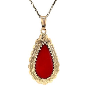 Gold pendant with blood coral 14 kt