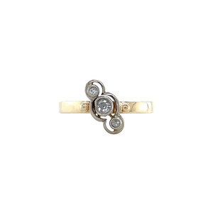 Ring with diamond 12 carat