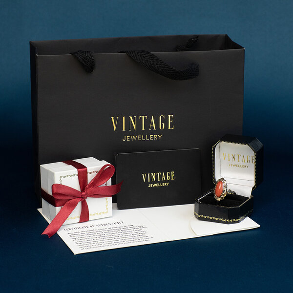 vintage Gouden vintage ring met bloedkoraal 14 krt