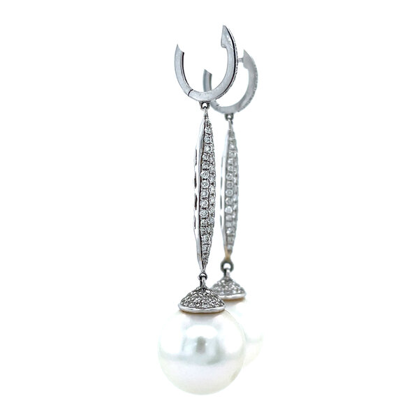 vintage Witgouden vintage oorhangers met diamant en parel 18 krt