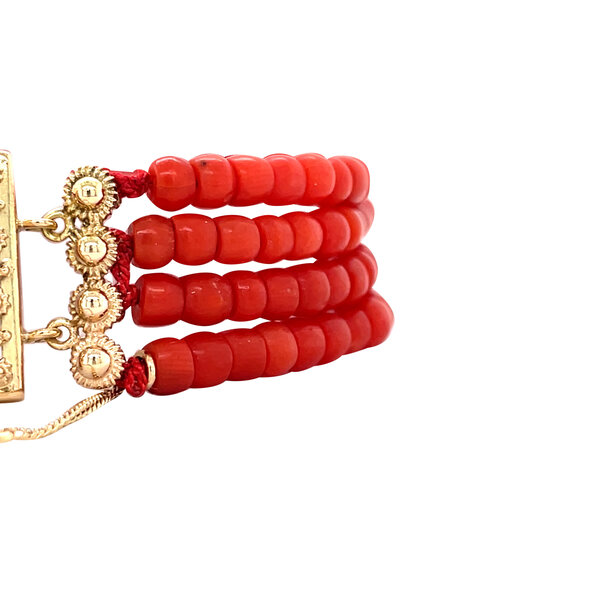 vintage Vintage blood coral bracelet with 14 karat gold clasp