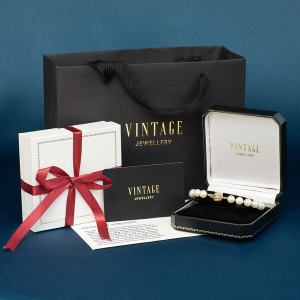 vintage Vintage blood coral bracelet with 14 karat gold clasp