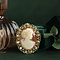vintage Bicolour gouden vintage hanger met camee 18 krt