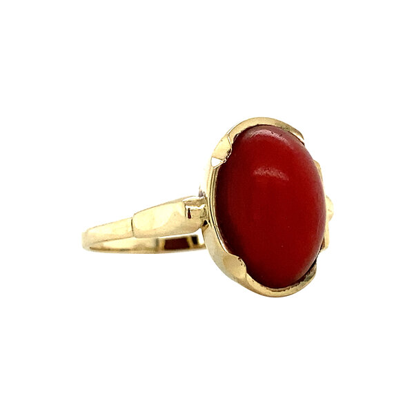 vintage Gouden vintage ring met bloedkoraal 14 krt