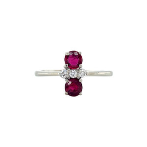 Witgouden ring met robijn en diamant 18 krt