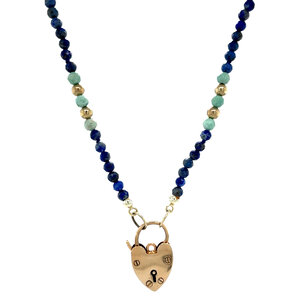 Sapphire necklace with heart decorative clasp 9 kt
