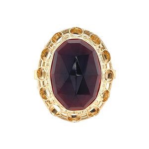 Gold ring with garnet 14 kt