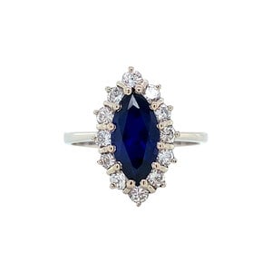 White gold ring with sapphire and diamond 18 kt