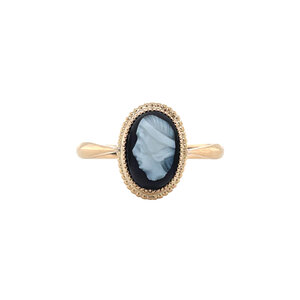 Gold ring with onyx cameo 14 kt