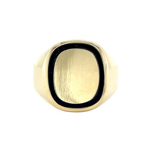 Gold signet ring with onyx 14 kt