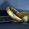 vintage Gouden vintage bangle met gravure 14 krt